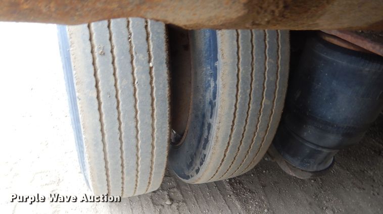 image for item KT9091 2000 Trail King TK-110-HDG  lowboy equipment trailer