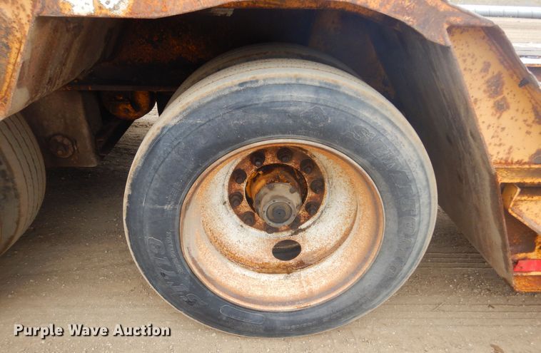 image for item KT9091 2000 Trail King TK-110-HDG  lowboy equipment trailer