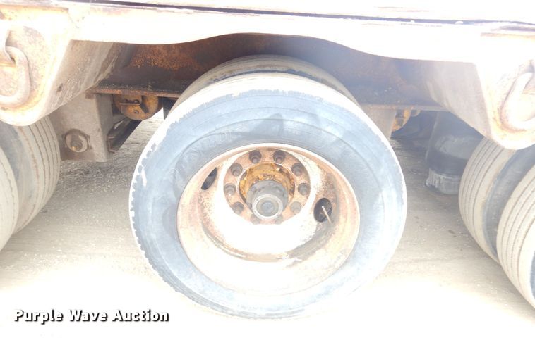 image for item KT9091 2000 Trail King TK-110-HDG  lowboy equipment trailer