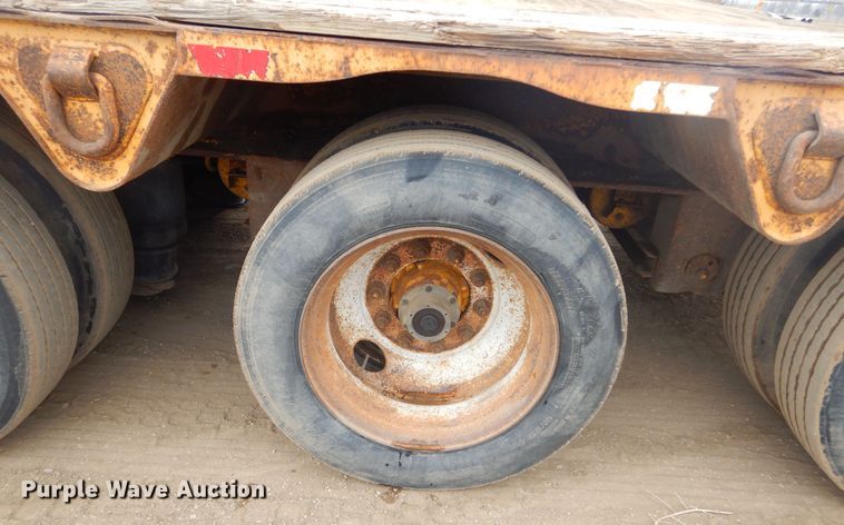 image for item KT9091 2000 Trail King TK-110-HDG  lowboy equipment trailer