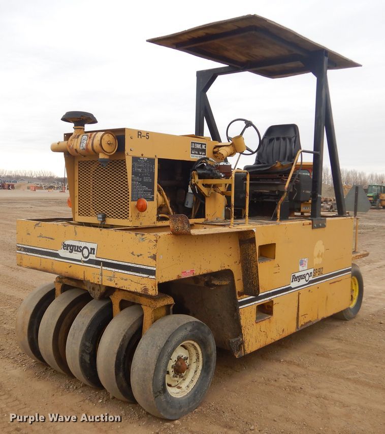 image for item KT9092 1987 Ferguson SP-912  pneumatic roller