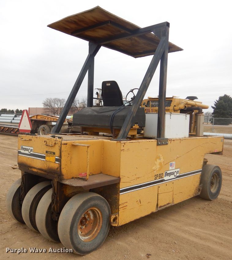 image for item KT9092 1987 Ferguson SP-912  pneumatic roller