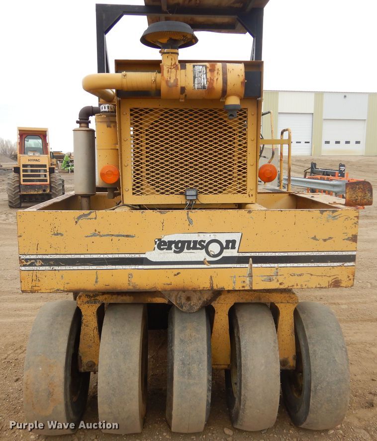 image for item KT9092 1987 Ferguson SP-912  pneumatic roller