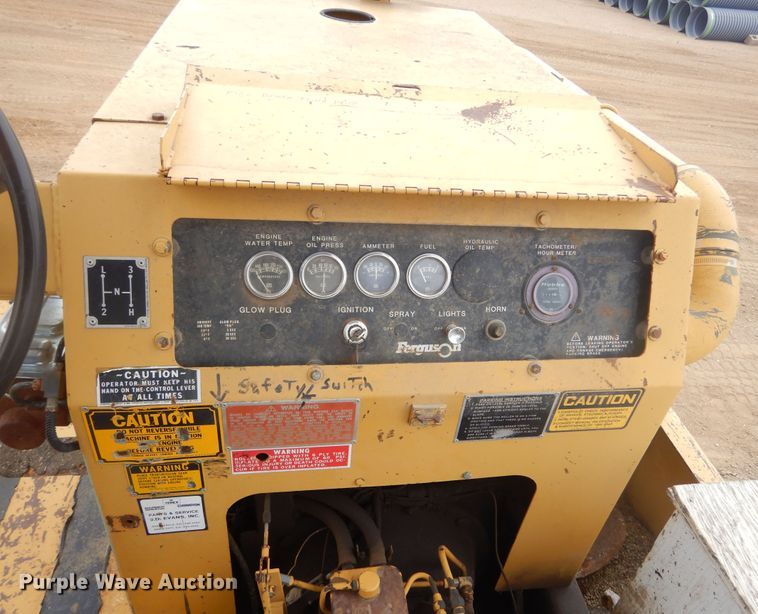 image for item KT9092 1987 Ferguson SP-912  pneumatic roller