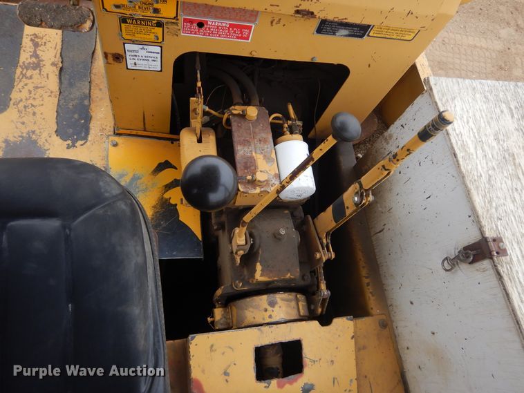 image for item KT9092 1987 Ferguson SP-912  pneumatic roller