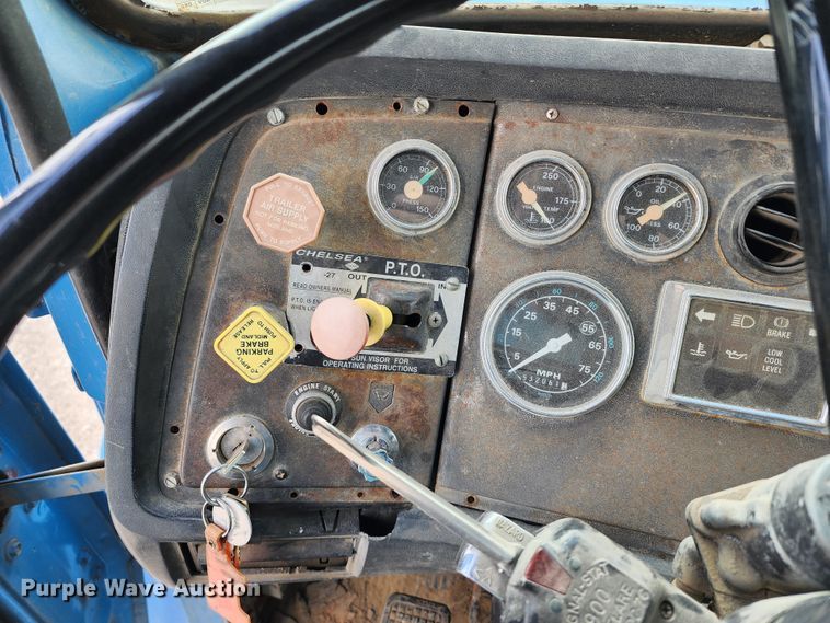 image for item KT9733 1988 Ford L9000  dump truck