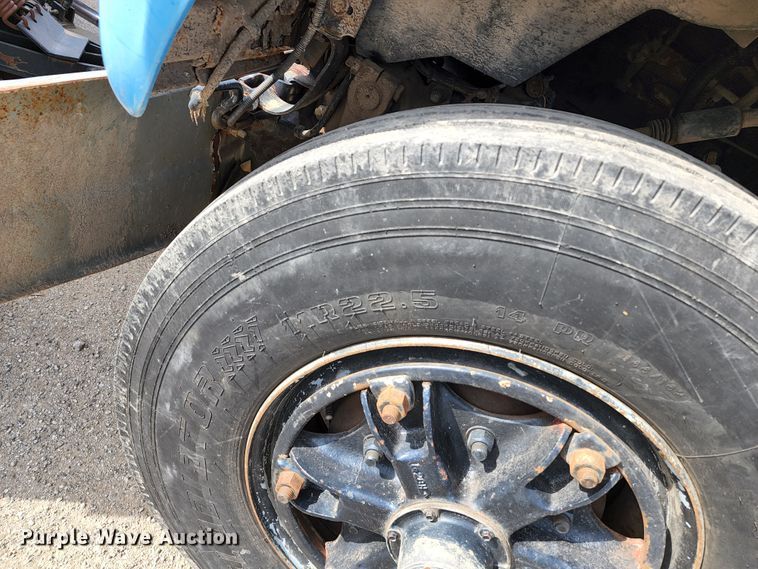 image for item KT9733 1988 Ford L9000  dump truck