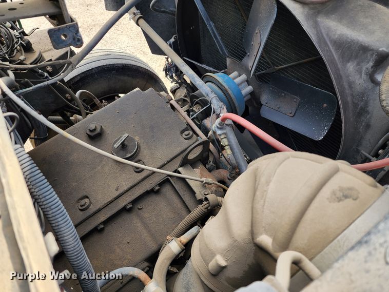 image for item KT9733 1988 Ford L9000  dump truck