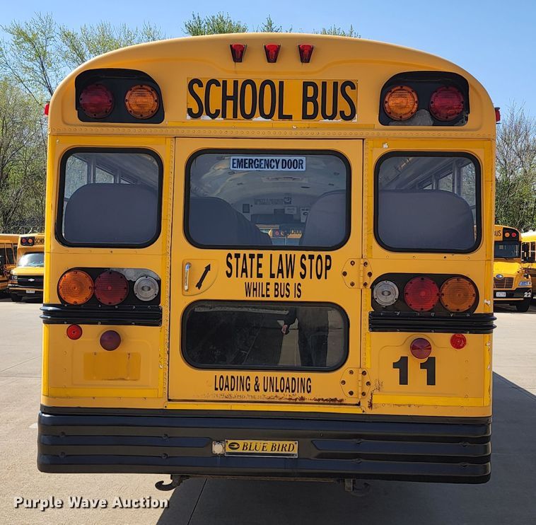 image for item KT9853 2003 International 3800  school bus