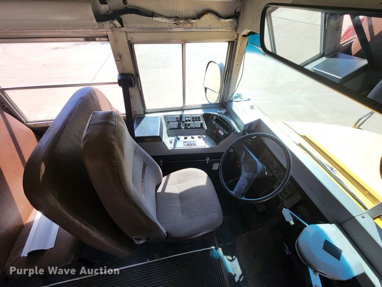 image for item KT9853 2003 International 3800  school bus