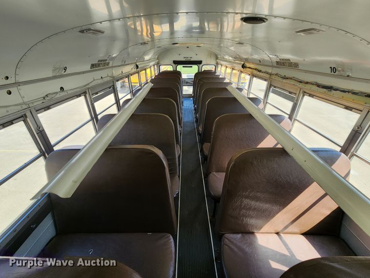 image for item KT9853 2003 International 3800  school bus