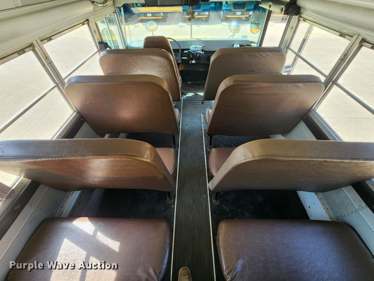 image for item KT9853 2003 International 3800  school bus