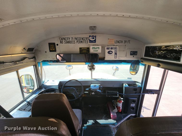 image for item KT9853 2003 International 3800  school bus