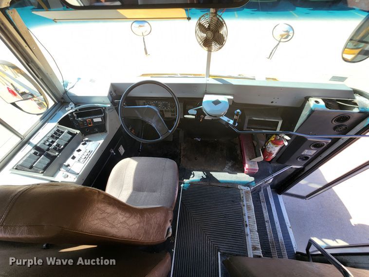 image for item KT9853 2003 International 3800  school bus