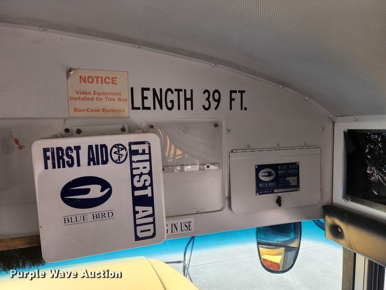 image for item KT9853 2003 International 3800  school bus