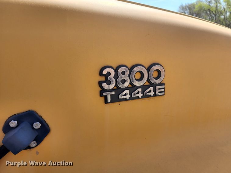 image for item KT9853 2003 International 3800  school bus