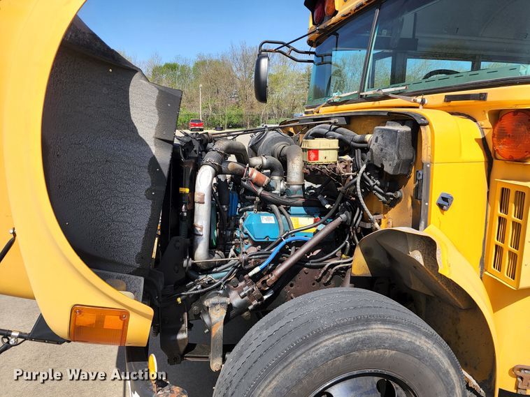 image for item KT9853 2003 International 3800  school bus