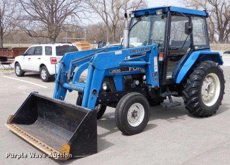 image for item LJ9981 Ford 3930  tractor