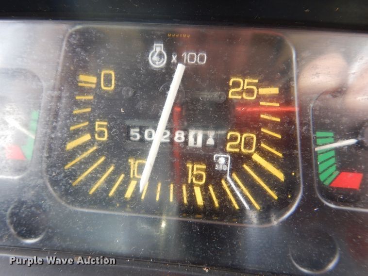 image for item LJ9981 Ford 3930  tractor