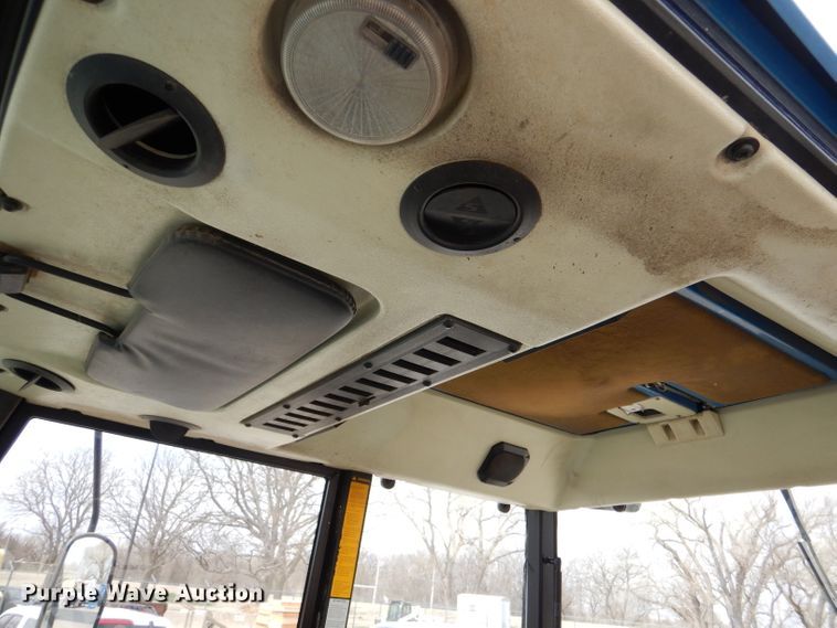 image for item LJ9981 Ford 3930  tractor