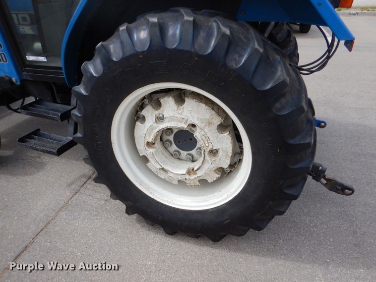 image for item LJ9981 Ford 3930  tractor