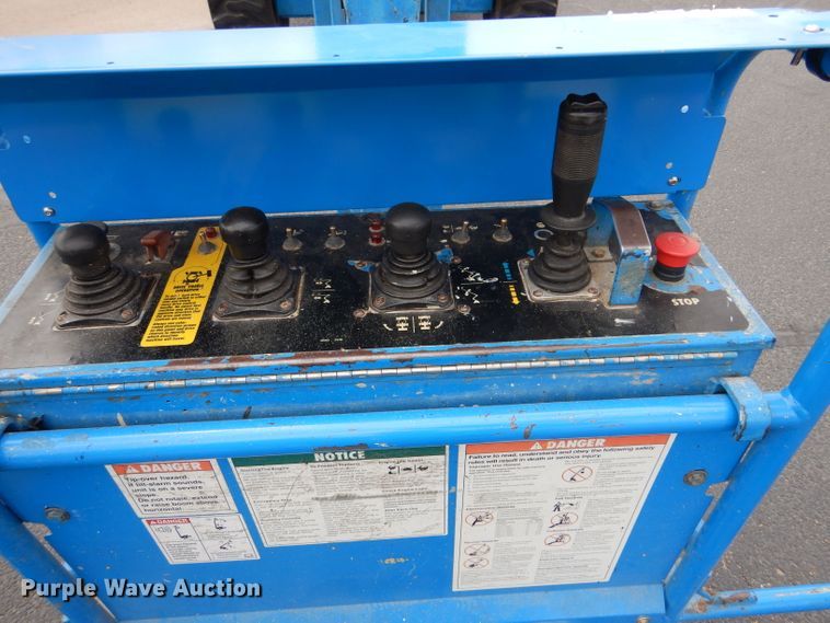 image for item LJ9985 1993 Genie Z-60/34  boom lift