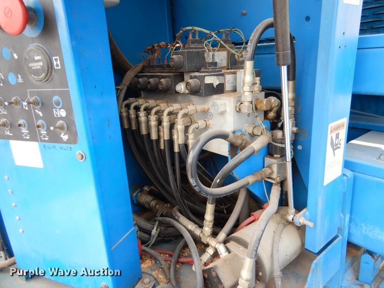 image for item LJ9985 1993 Genie Z-60/34  boom lift