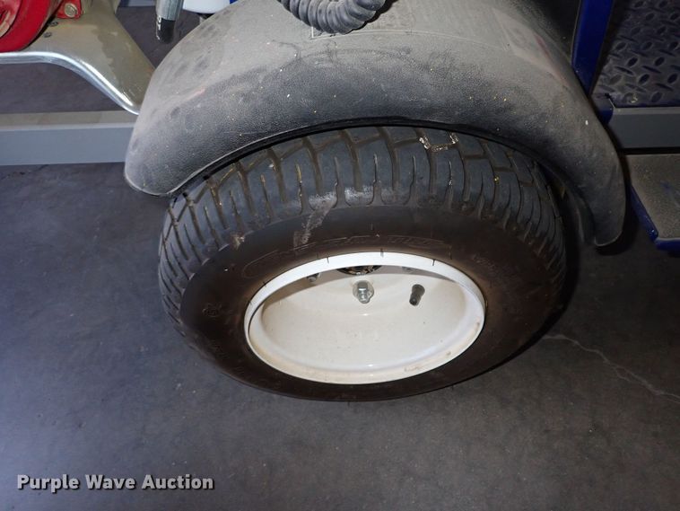 image for item MA9605 Graco Line Driver HD  striping machine