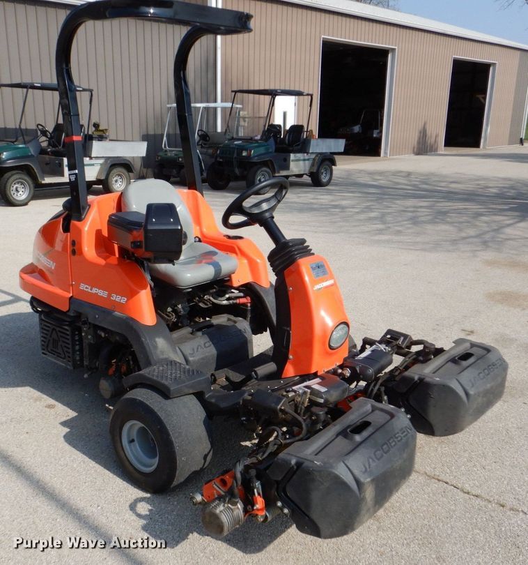 image for item MF9059 2015 Jacobsen Eclipse 322  reel mower