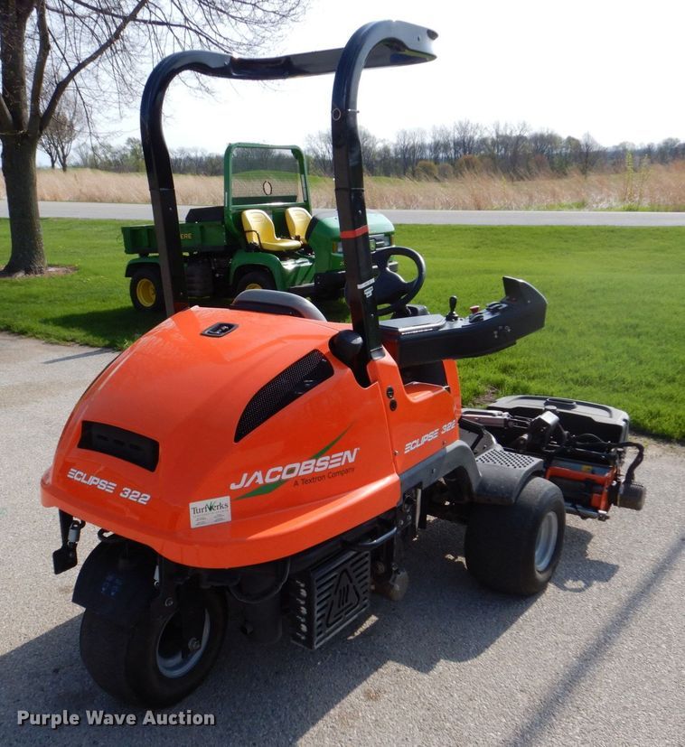image for item MF9059 2015 Jacobsen Eclipse 322  reel mower