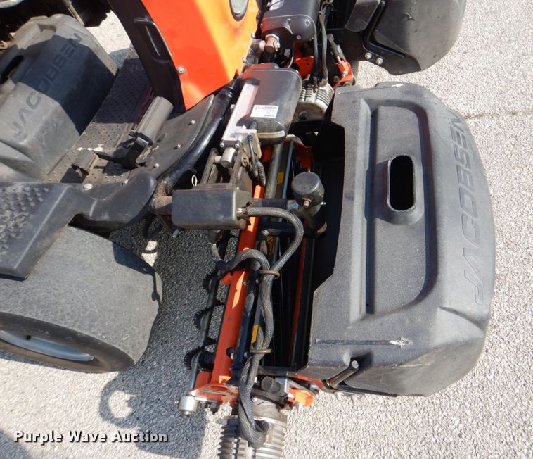 image for item MF9059 2015 Jacobsen Eclipse 322  reel mower