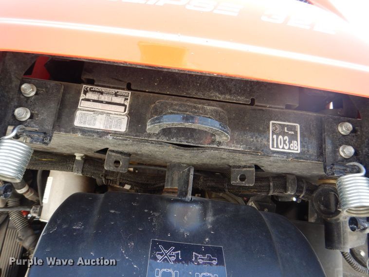 image for item MF9059 2015 Jacobsen Eclipse 322  reel mower