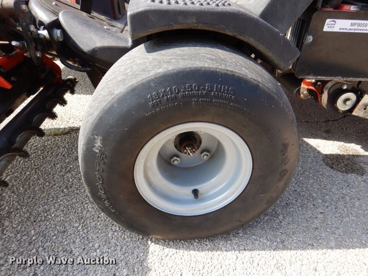 image for item MF9059 2015 Jacobsen Eclipse 322  reel mower