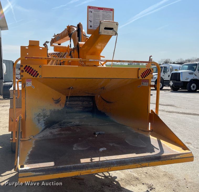 image for item MJ9580 2016 Bandit 250XP  wood chipper