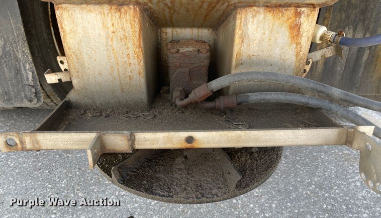 image for item MJ9585 2010 Sterling L-Line  dump truck