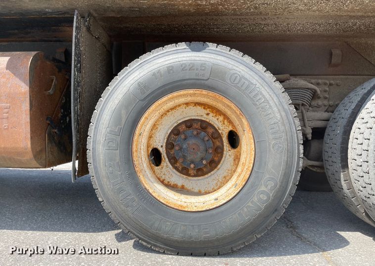 image for item MJ9585 2010 Sterling L-Line  dump truck