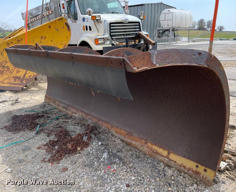 image for item MJ9585 2010 Sterling L-Line  dump truck