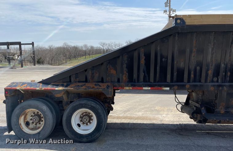 image for item MJ9586 2012 Manac SBD40  bottom dump trailer