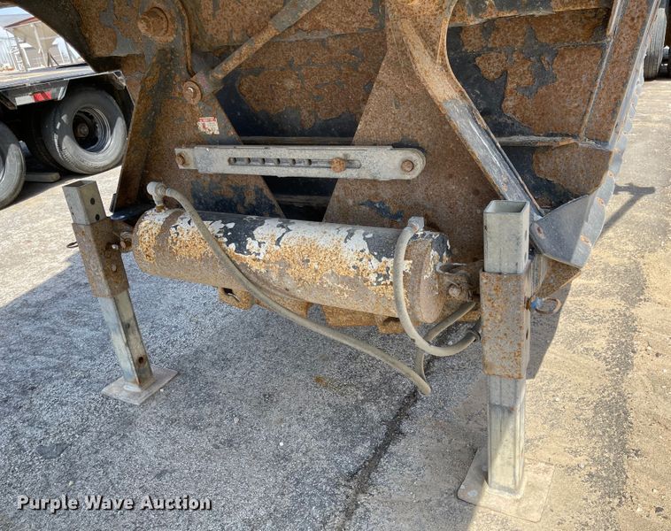 image for item MJ9586 2012 Manac SBD40  bottom dump trailer