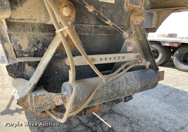 image for item MJ9586 2012 Manac SBD40  bottom dump trailer