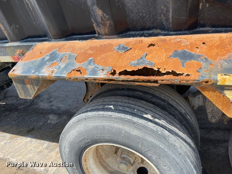 image for item MJ9586 2012 Manac SBD40  bottom dump trailer