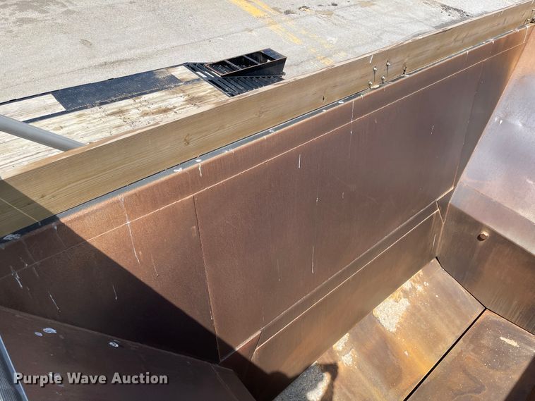 image for item MJ9586 2012 Manac SBD40  bottom dump trailer