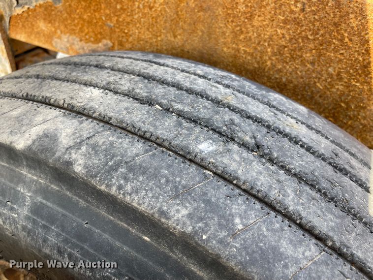 image for item MJ9586 2012 Manac SBD40  bottom dump trailer