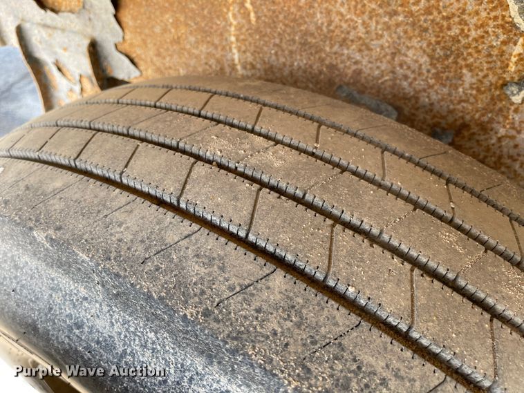 image for item MJ9586 2012 Manac SBD40  bottom dump trailer