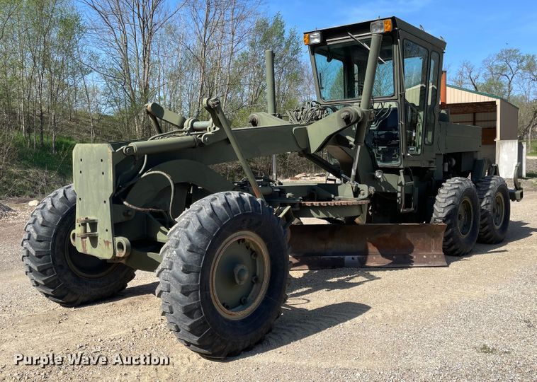 image for item MJ9617 1987 Champion 710A  motor grader