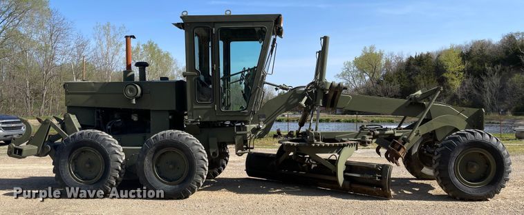 image for item MJ9617 1987 Champion 710A  motor grader