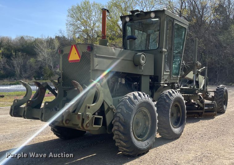 image for item MJ9617 1987 Champion 710A  motor grader