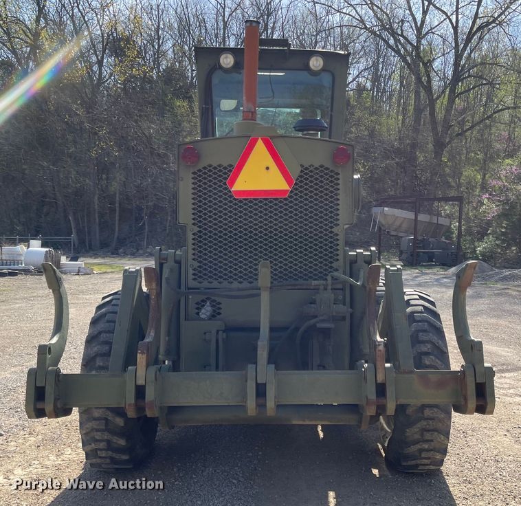 image for item MJ9617 1987 Champion 710A  motor grader