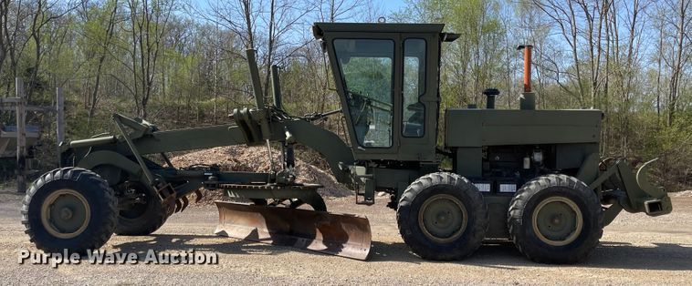 image for item MJ9617 1987 Champion 710A  motor grader