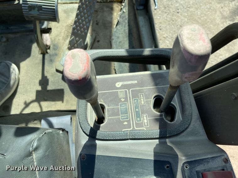 image for item MJ9617 1987 Champion 710A  motor grader